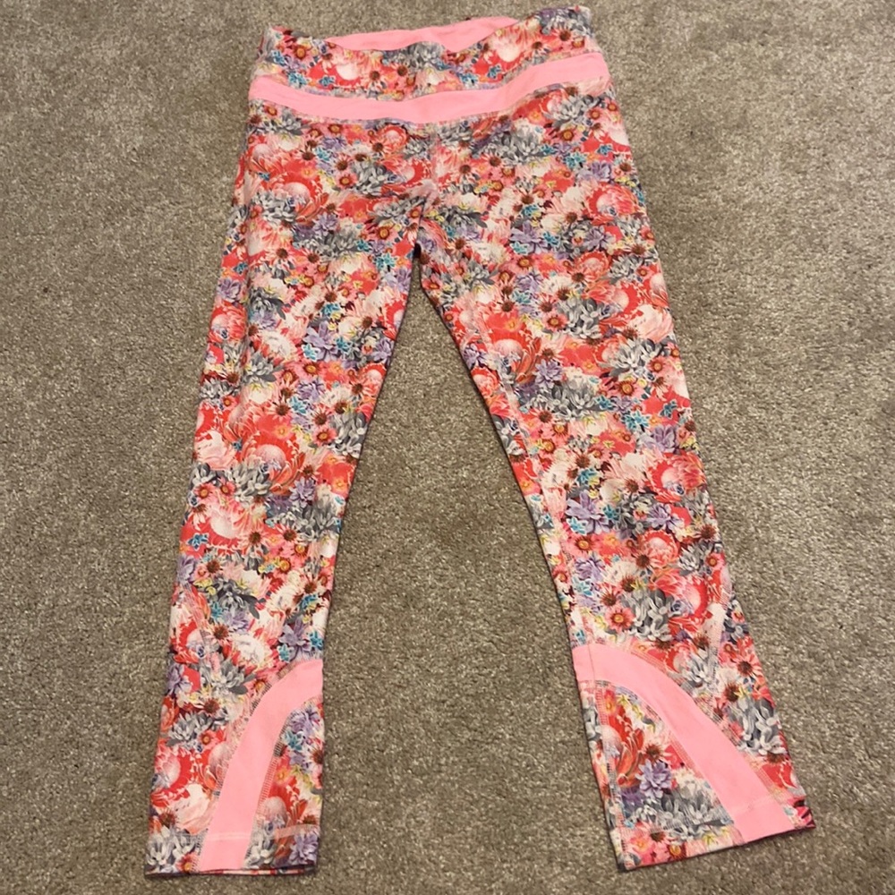 Lululemon crops